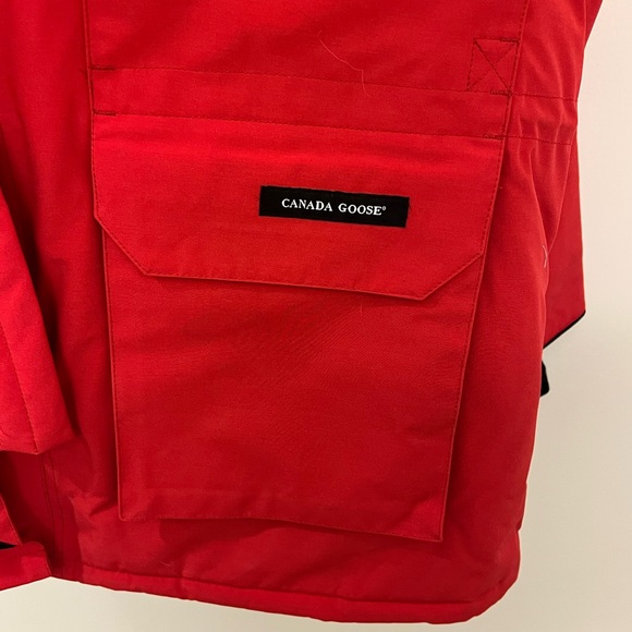 Canada Goose Men’s Expedition Parka - Picture 8 of 13